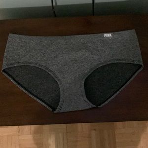 Selling pink underwear VS nwt any questions ask 😊💕